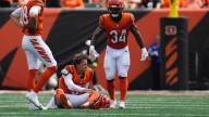 Joe Burrow goes to locker room with lower leg injury
