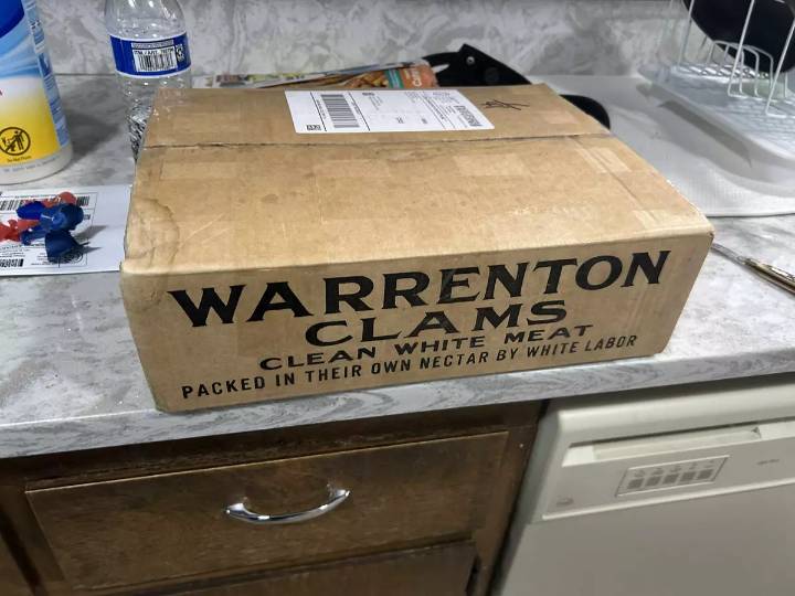 Vintage Clam Box From Oregon Surprises Yakima Resident