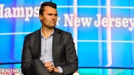 El activista conservador Charlie Kirk recibe un disparo durante un evento en Utah