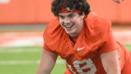Clemson basketball star Ian Schieffelin nearly scores TD on first snap with football