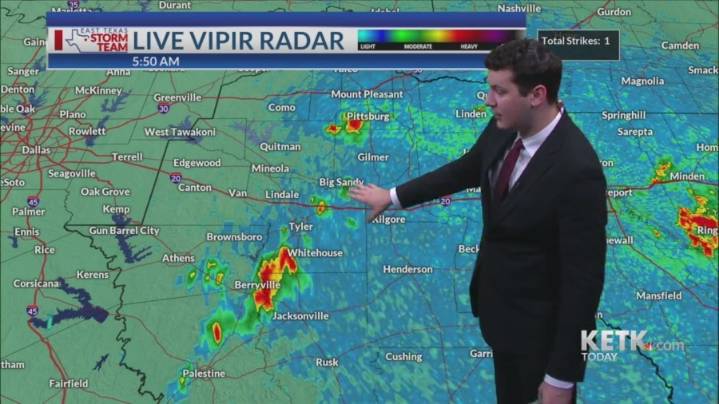 Wednesday Morning Forecast: A few showers possible early