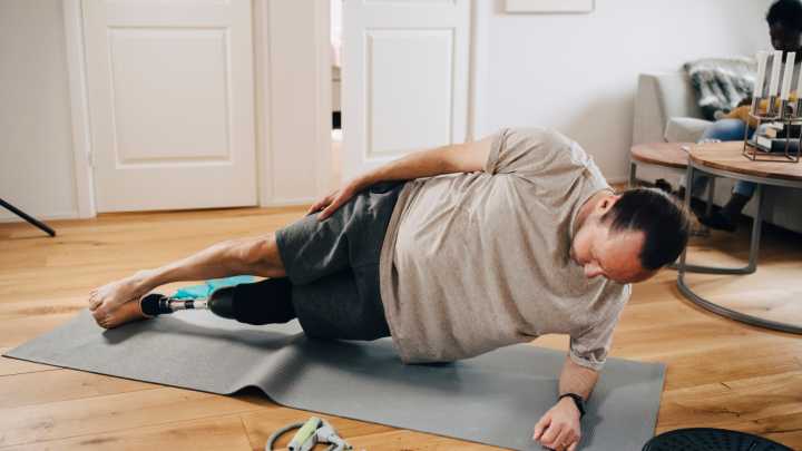 I’m a personal trainer and these are my three non-negotiable core exercises I do daily