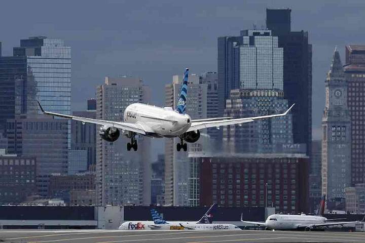 JetBlue inks deal to use Amazon satellites for Wi