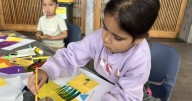 A brush with greatness as preschoolers meet acclaimed Indigenous artists at Bundanon