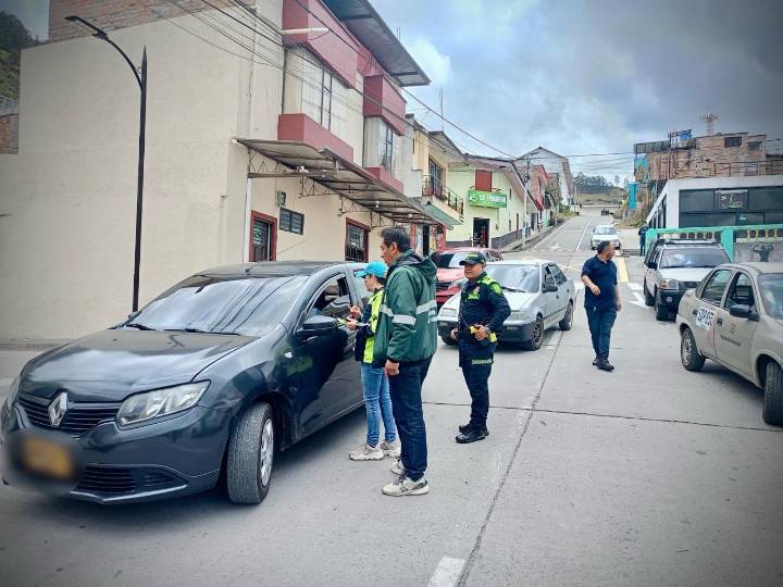 Adelantan Campañas de Seguridad Vial en Tangua para Promover el Respeto a las Normas de Tránsito