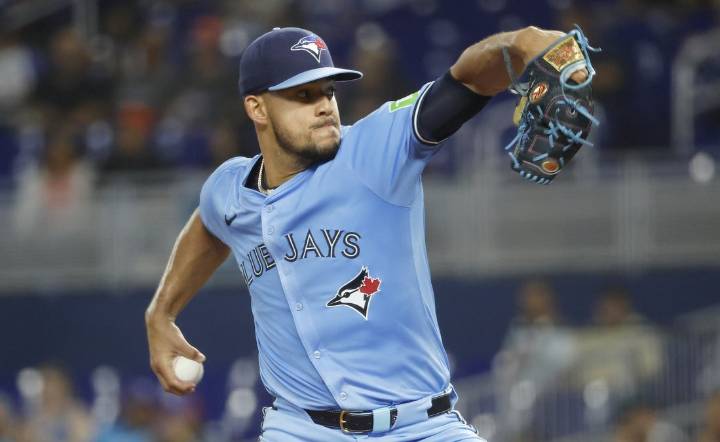Deadspin | Out to even set vs. Jays, Rays hope bats show more life