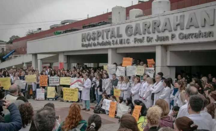 Un jefe del Garrahan le pidió a Maquieyra y Ardohain que reflexionen: "Los pacientes de La Pampa, lo van a necesitar"