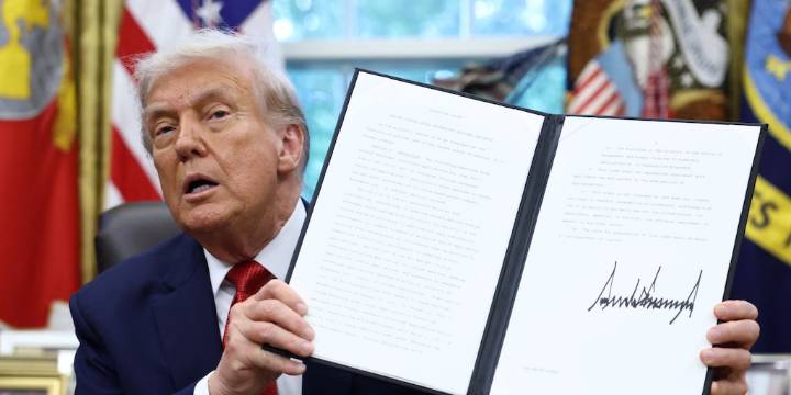 Donald Trump firmó una orden ejecutiva para transferir TikTok a propietarios estadounidenses