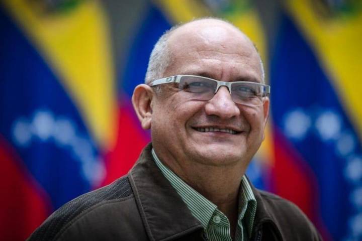 Familia de Eduardo Labrador reclama atención médica urgente: Ha presentado tres parálisis