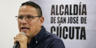 Mujer, que dijo ser del Tren de Aragua, amenazó con un arma de fuego a profesora que reprendió a su hija, y el alcalde de Cúcuta ordeno buscarla: “No permitiremos que vengan a guevoniarnos”