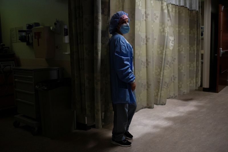 Over half of US healthcare workers plan to switch jobs by next year, survey finds