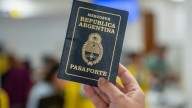 Pasaportes defectuosos: RENAPER habilitó la verificación por WhatsApp