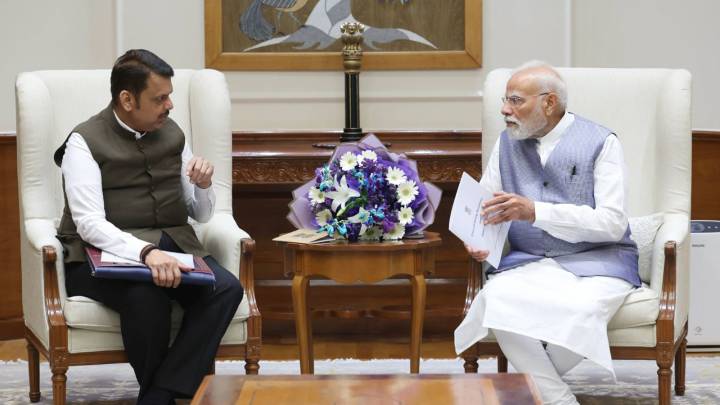 Fadnavis meet PM, seeks financial aid for flood-hit farmers in Maharashtra