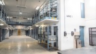 Florida abre otro polémico centro de detención migratoria "Deportation Depot"