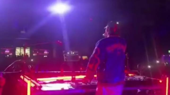 'I want a refund': Fans left fuming after Snoop Dogg makes Sydney crowd wait over five hours following AFL grand final performance