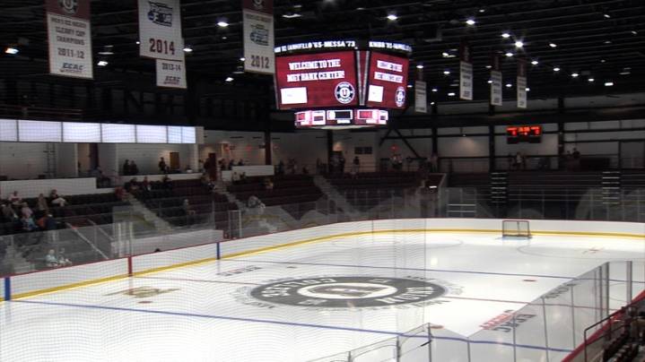 Union Hockey hosts welcome event at new arena