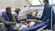 Equipos de rescate buscan supervivientes tras el mortal terremoto de Afganistán