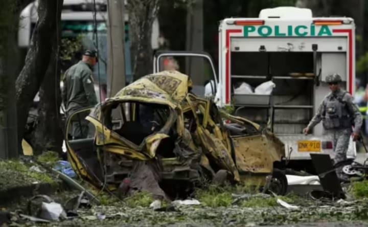 Revelan video de explosión de coche bomba en Cali, Colombia; atentado perpetrado por las Farc dejo seis muertos