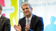 El consejero delegado de Nestlé fue despedido por favoritismo hacia su pareja