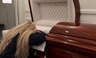 VIDEO | Un momento estremecedor: la conmovedora despedida de la viuda a Kirk, el activista asesinado