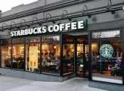 Despido de empleados y cierre de tiendas implementará Starbucks como medida de recuperación