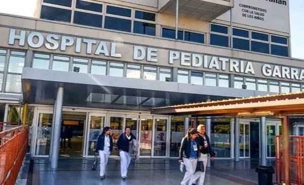 Legisladores y funcionarios peronistas piden a Milei que no vete la ley de emergencia del Hospital Garrahan