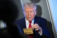 Donald Trump presenta su “Gold Card” que asegura “desbloquear la vida en Estados Unidos”: qué es y cuánto cuesta