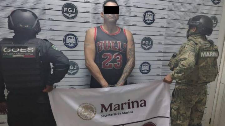 Cae “El Hacha”, brazo criminal, en el operativo se le aseguró un arma de fuego, cartuchos y drogas