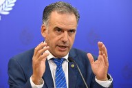 El 43 % de los uruguayos aprueba la gestión de Orsi tras seis meses en la Presidencia