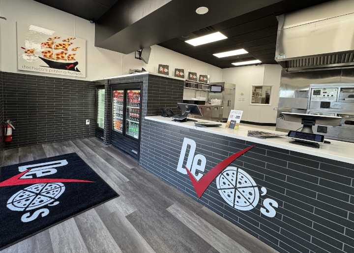 Family-owned DeCheco’s Pizzeria adds Summit County location