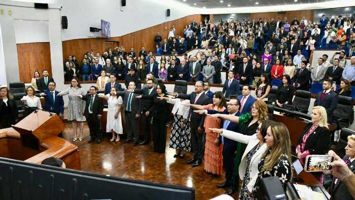 Nuevos integrantes del Poder Judicial rinden protesta en SLP