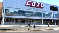 Neuquén: condenan al hipermercado Coto por obligar a una clienta a vaciar su cartera
