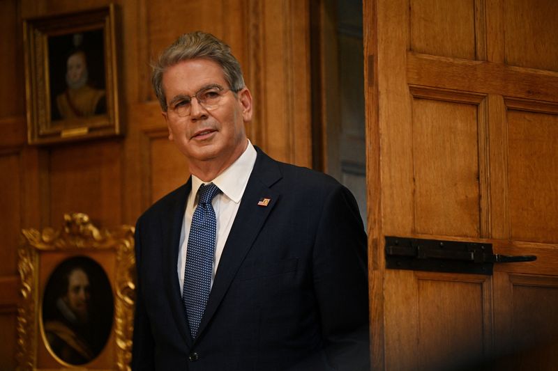 US Treasury chief: US ready to support Argentina, leaders to meet Tuesday