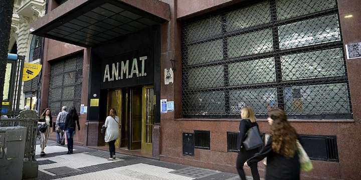 Fentanilo mortal: allanan domicilios de funcionarios de la ANMAT y buscan documentación en el organismo de control