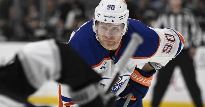 Kings' Corey Perry to miss six to eight weeks after knee surgery