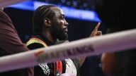 Terence Crawford muestra respeto por Canelo y le regresa sus citurones