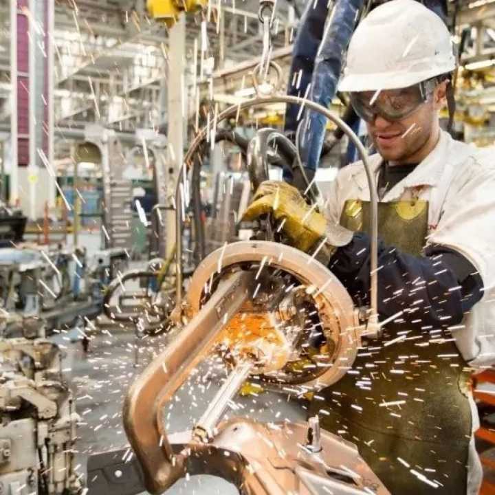 Día de la Industria: la UIA pedirá un nuevo contrato productivo