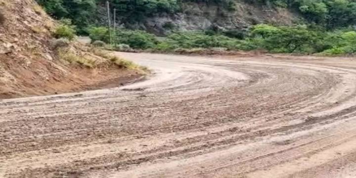 Piden acelerar trabajos de rehabilitación en la carretera 182, Teotitlán