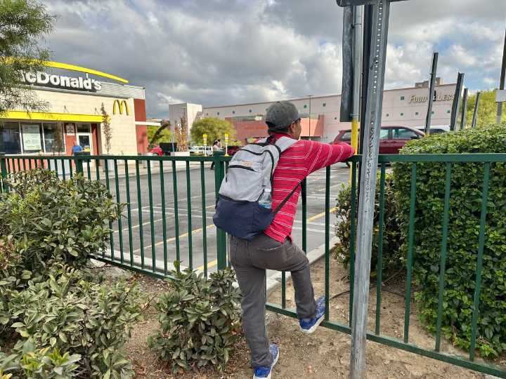 El miedo a las redadas no detiene a los jornaleros
