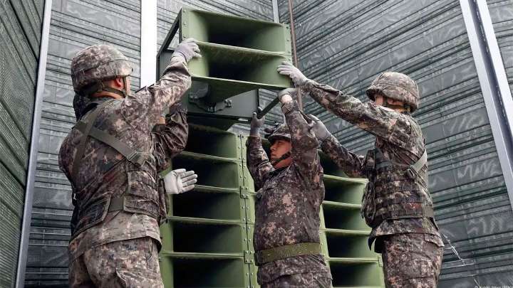 Para reducir tensiones, Corea del Sur suspendió por primera vez en 15 años su transmisión radial militar hacia Pyongyang
