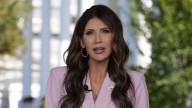 Trump expandirá las operaciones contra migrantes en Chicago: Kristi Noem
