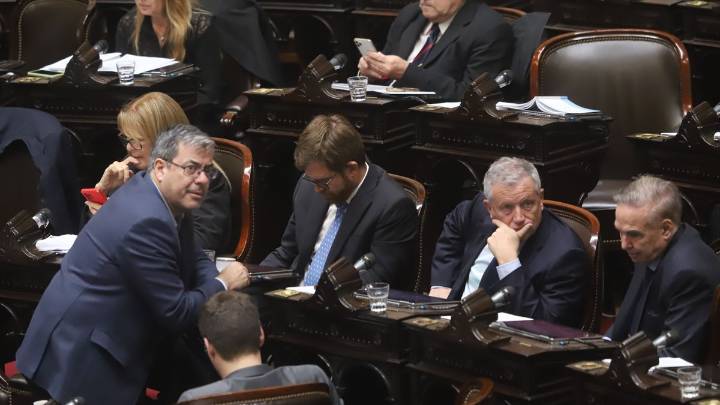 La oposición busca voltear vetos al Garrahan y universidades, pero desconfía de los gobernadores