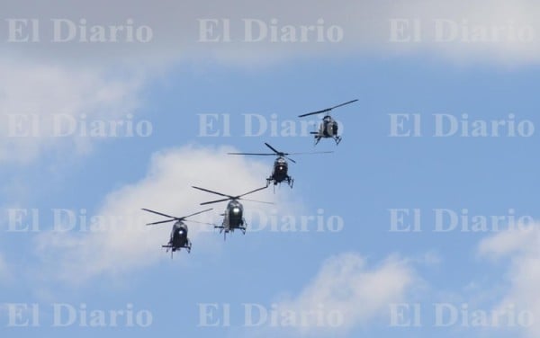 Video.- Desfila SSPE por tierra y aire