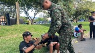 Soldados entregaron comida a más de 160 habitantes de calle en Medellín