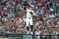 Longtime Tigers infielder gets new MLB shot with Pirates