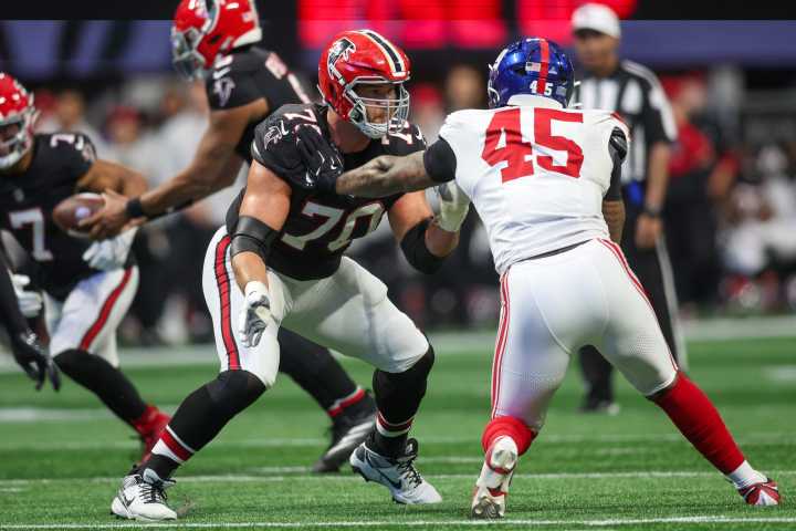 Giants waive recently claimed return man, elevate edge rusher amid roster shuffle