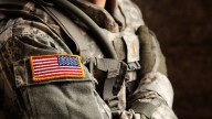 "Se acabaron las barbas y el pelo largo": Nuevos estándares físicos en el Ejército de EE.UU.