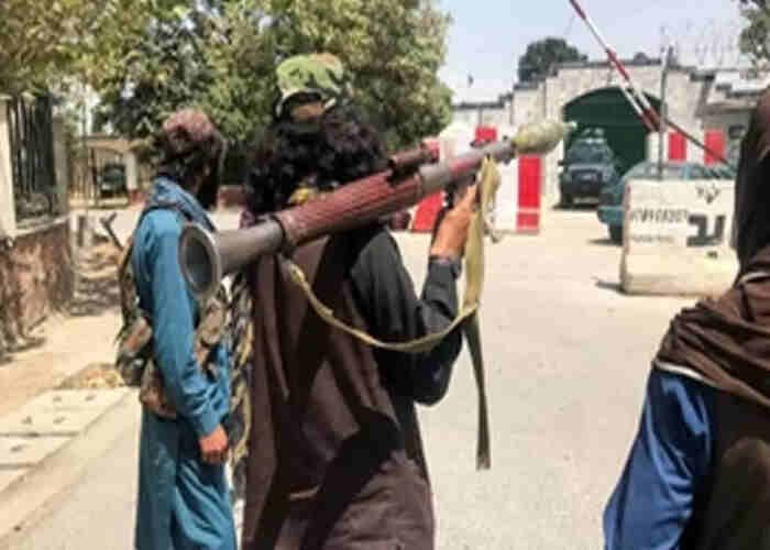 Pakistani forces kill Baloch civilian, forcibly disappear another youth in Balochistan