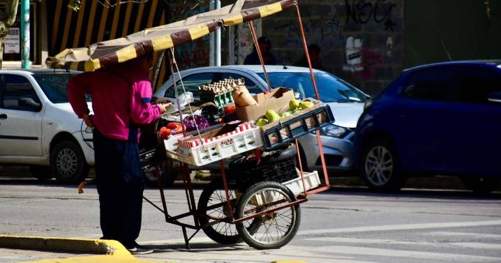 La economía informal reclama un lugar en la ciudad de Neuquén