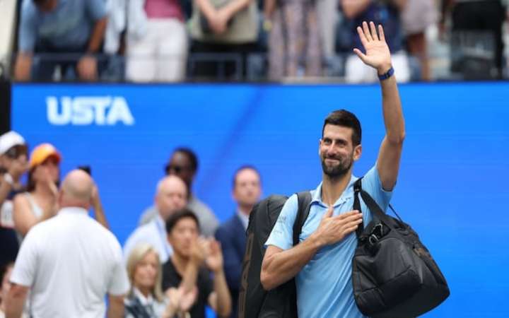 Se muda Djokovic a Atenas tras críticas por apoyo a disidencia estudiantil al gobierno serbio